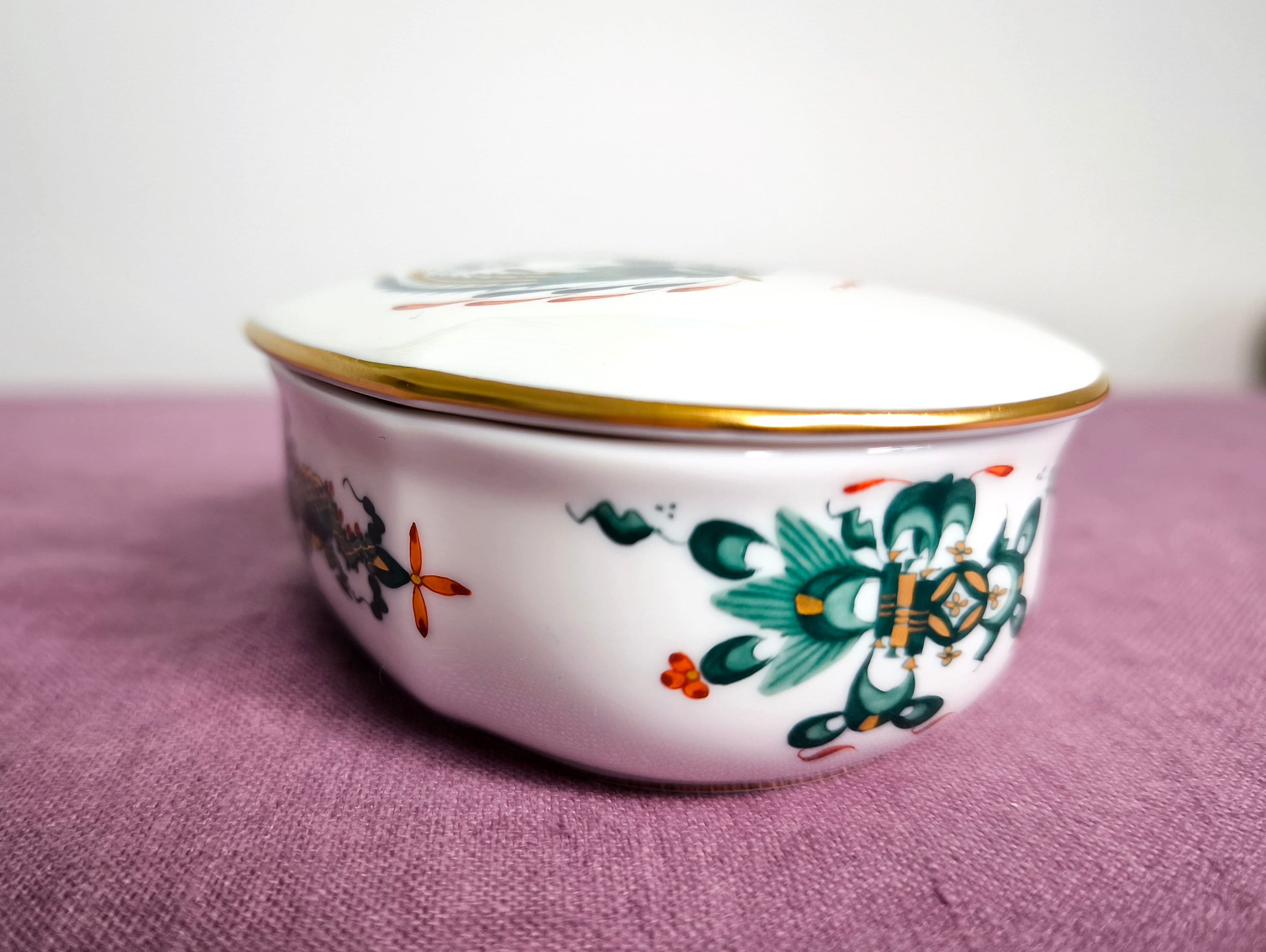 Meissen Porcelain Trinket Box Blue Crossed Swords With