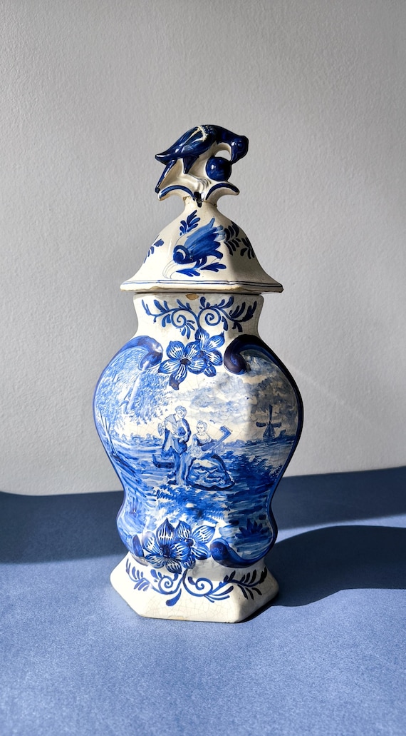 18th Century Delft Blue Vase by De Lampetkan LPK – Authentic Hand-painted Dutch Pottery, Blue & White Collectible Delftware