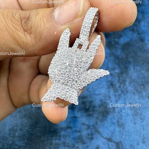 Pingente personalizado de prata esterlina 925, pingente com pingente, pingente com sinal de mão "EU TE AMO", pingente de hip hop, pingente de moissanita, joias de hip hop