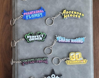 Conjunto de etiquetas para carpetas 3D con logo de la era de la Mega Evolución, llaveros de Pokémon