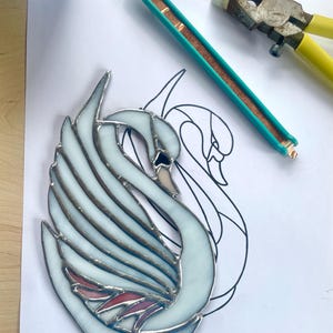 Posing Swan DIGITAL PATTERN for stained glass or embroidery pattern, needle point pattern