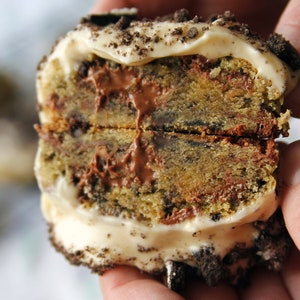Cookies and cream cheesecake Cookie Recipe | gourmet cookie recipe | stuffed cookie recipe | delicious cookie recipe | cookie recipes