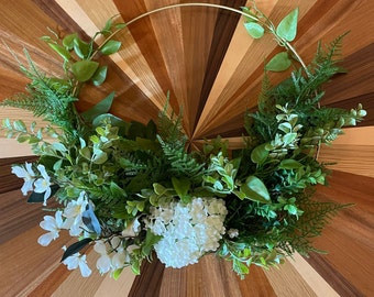 Irish Spring Modern Wreath: Ferns, White Snowball Flowers, Mini Flower Blossoms, Vines & Various Foliage