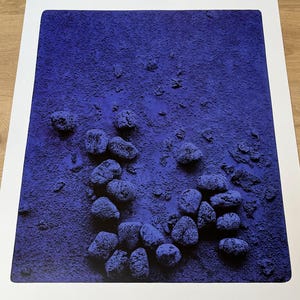 Yves KLEIN - Manifesto della mostra, 2010 - Edizione limitata - Iconic Blue - Decorazione per la casa - Decorazione murale