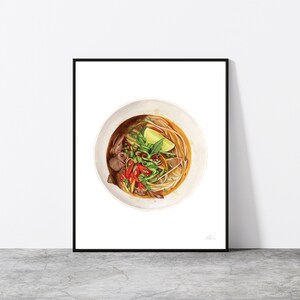 Puede incluir: Una ilustraci&oacute;n de acuarela de un cuenco de pho vietnamita, una sopa de fideos tradicional. El cuenco est&aacute; lleno de caldo, fideos, carne y verduras. La sopa est&aacute; adornada con hierbas frescas, chiles y una rodaja de lima.