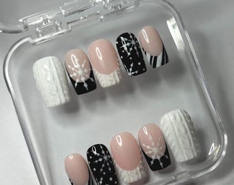 Monochrome Christmas | Handmade Press On Nails | Sweater Design | 3D Texture | Snowflakes | Black and White | Winter Set