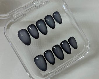 Dark Aura Press On Nails: Ombré Gothic Black Monochrome