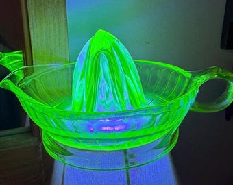 Uranium Glass Large Juicer | Vintage Depression Glass Citrus Reamer | In excellent condition