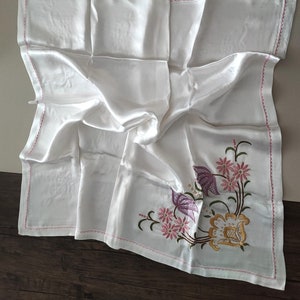 Antique satin cover, machine embroidered cover, traditional Turkish satin pouch, 88cm x 87 cm, white floral cover, 1980 vintage tablecloth