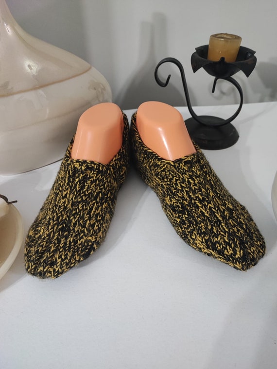 Handmade slippers, knitted slippers, winter slipp… - image 4