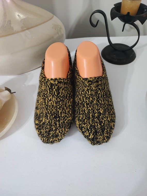 Handmade slippers, knitted slippers, winter slipp… - image 6