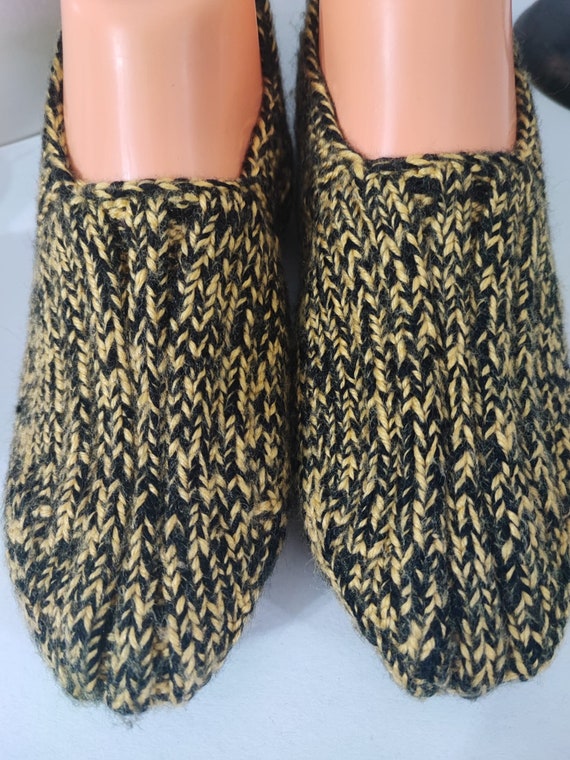 Handmade slippers, knitted slippers, winter slipp… - image 8