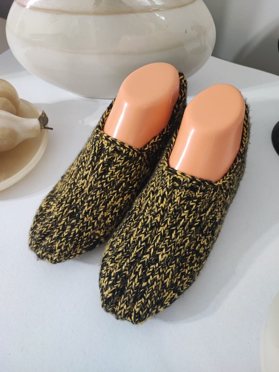 Handmade slippers, knitted slippers, winter slipp… - image 5