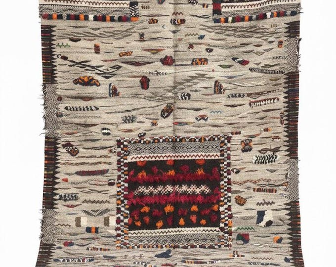 Handwoven Berber Rug – Moroccan Wool Carpet with Silk Accents, 9.0× 5.4 kilim rug