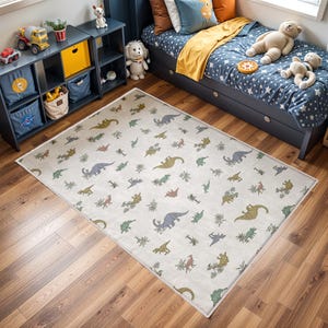 Dinosaurier Themed Waschbarer Kinderzimmerteppich, Land des Dinosaurierteppichs, Beste Jurassic Kinderteppiche, Beige und grüne Kinderteppiche, handgefertigter Kinderteppich