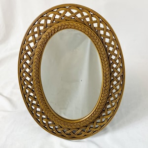 Vtg Faux Wicker Oval Mirror 1978 Home Interiors Homco Wall / Easel #2384 16.75&quot;
