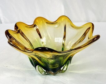 MCM Italian Sommerso Art Glass Starburst Handkerchief Bowl Green to Amber 9.25”