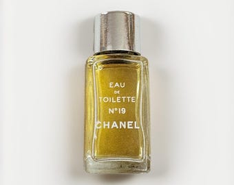 シャネル No.19 28ml Chanel No 19 Extrait P.M. (28 ml) 1.201.91 Vintage Bottle