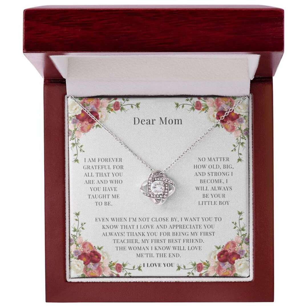 母の日のためのお母さんへのギフト。メッセージカードとギフトボックス