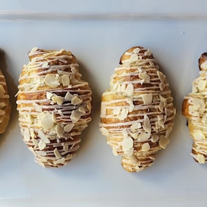 Croissants aux amandes