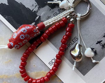 Porte-clés en perles de verre rouges, breloque de sac en argent fait main