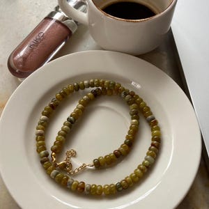 Chrysoberyl Cat&#39;s Eye Gemstone Necklace, Green Beaded Necklace, Tiger Eye Necklace, Green Cat&#39;s Eye, Beaded Choker Necklace, Natural Gem