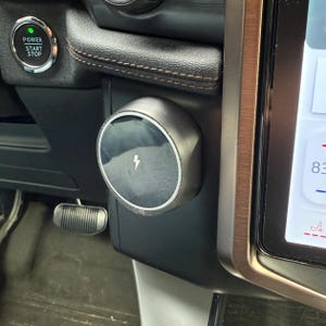 Change-Charger: iPhone/Android MagSafe Charger Mount for 2021+ Ford F150 with Change Holders