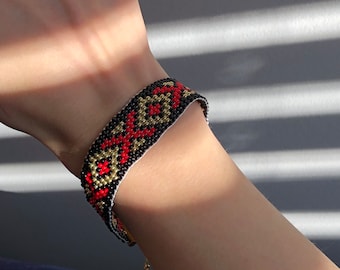 Geometric Beaded Bracelet Loom Pattern: DIY Jewelry Kit (PDF Format)