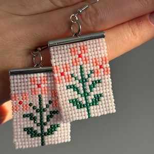 Handgemachte Perlen Blumen Ohrringe, Seed Bead Schmuck, Geschenk für Sie, einzigartige Blumenmuster Schmuck, Boho Style handgemachte Perlen Ohrringe