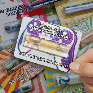 Geldgeschenk Gamer – Geschenk für Zocker, Nerds, Jugendliche – Gaming Gutschein Karte, Videospiel Geschenkidee, E-Sports Wunscherfüller