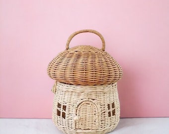 Panier en rotin maison de champignons, maison de panier de pique-nique, panier tissé à la main, jouets pour enfants, cadeau pour les enfants, décoration de jardin de pique-nique, maison de champignons rouges