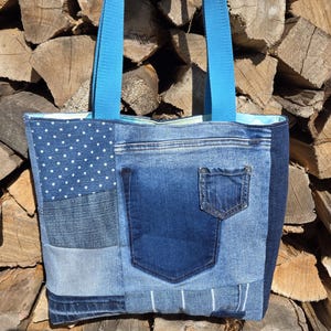 Unieke geüpcycled denim draagtas met patchwork – Hergebruikte jeans met zakschaduwen duurzaam chic