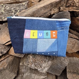 Återanvänd patchwork-denim med dragkedja - återvunna jeans - unik jorddagen