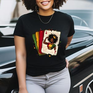Chemise cartes femmes magiques fille noire, t-shirt Afro Queen, chemise afro-américaine, sweat-shirt d'autonomisation de la mélanine, cadeau à capuche graphique Strong Queen