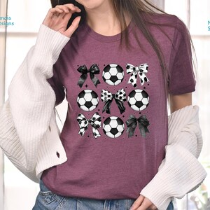 Vintage Soccer Bow Shirt, Game Day Sweatshirt, Sport Mom Gift, Cheer Mom Tee, Gift For Soccer Lover Mom, Soccer Coach Gift, Coquette Soccer bild 6
