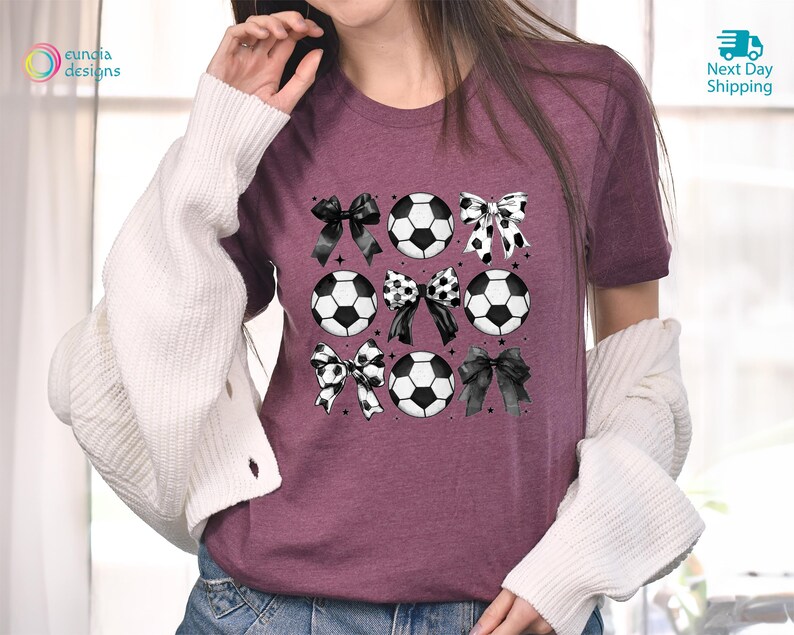 Vintage Soccer Bow Shirt, Game Day Sweatshirt, Sport Mom Gift, Cheer Mom Tee, Gift For Soccer Lover Mom, Soccer Coach Gift, Coquette Soccer bild 6