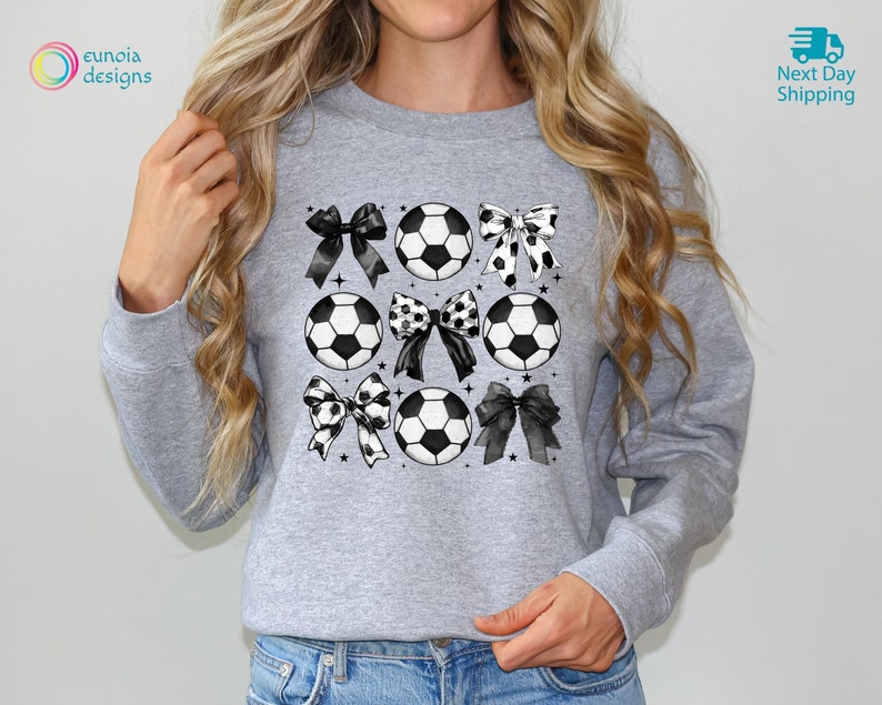 Vintage Soccer Bow Shirt, Game Day Sweatshirt, Sport Mom Gift, Cheer Mom Tee, Gift For Soccer Lover Mom, Soccer Coach Gift, Coquette Soccer bild 2