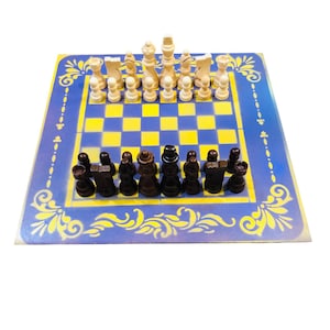 Jeu d&#39;échecs - Violet et jaune