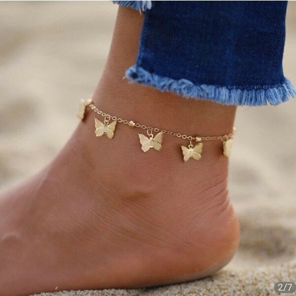 Butterfly anklet delicate butterfly charms  dangle gracefully from a sleek gold-toned chain Anklet - Elegant Butterfly anklet