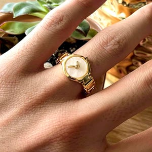 Retro Vintage Style, Classy Watch Gold Ring (Adjustable)