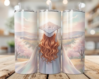 Envoltura de vaso de la Clase de 2026 PNG / Diseño de graduado de cabello rojo