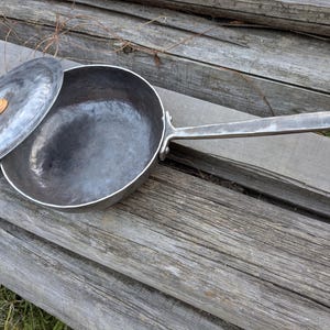 Op bestelling gemaakt: gesmede ijzeren steelpan, diep model, pan voor gebruik met één hand, Nepalese curry, ijzeren pan, etnische gerechten, metaalallergie.