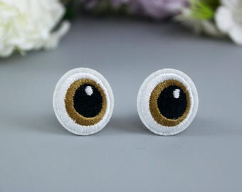 a pair of comic eyes patch, cute, comic, iron on patch, embroidered patch, aesthetic patch, funny patch, for jacket, for backpack,