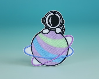 cute Astronaut on the rainbow planet patch, iron on patch, embroidered patch, aesthetic patch, funny patch, for jacket, for backpack,