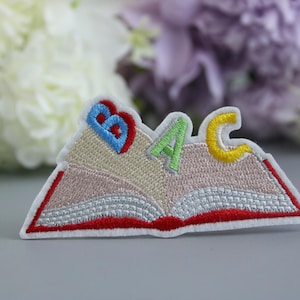 patch de livro, patch de letras, patch ABC, patch de passar, patch bordado, patch estético, patch engraçado, para jaqueta, para mochila,