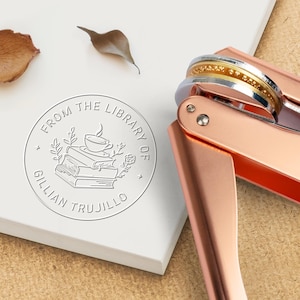 Personalisierter Buchpräger / Aus der Bibliothek des Buches Stempel / Bibliothek Prägestempel / Prägestempel / Ex Libris / Weihnachtsgeschenke für Buchliebhaber