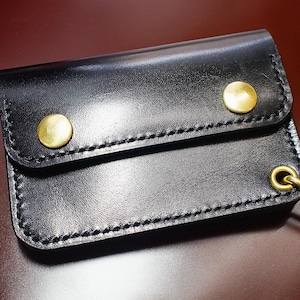 Shinki Hikaku Horse Butt Black Trucker Monedero camionero cosido a mano / Monedero camionero / Monedero compacto / Monedero de motociclistas