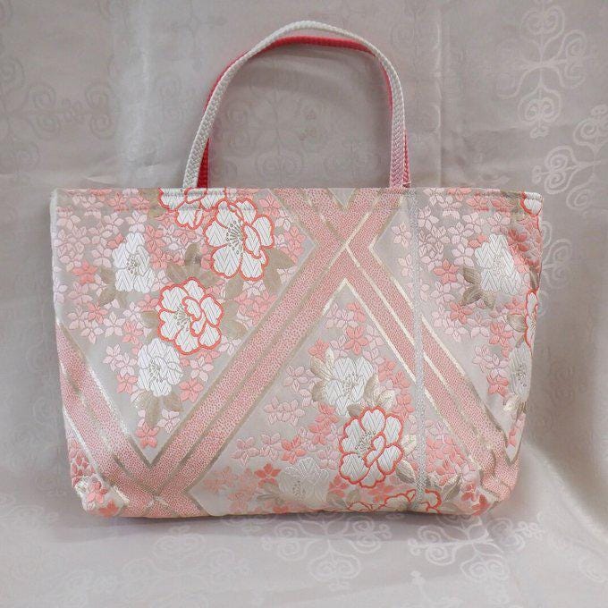 Kimono Remake Kimono beautiful Obi Tote bag bag Cosmetic bag Handmade embroidery