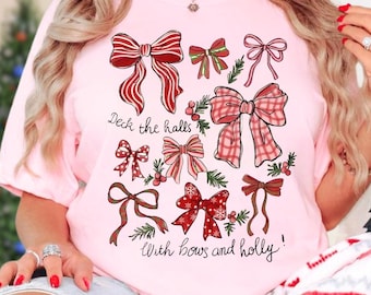 Sudadera "Decora los pasillos con lazos y acebo", camiseta navideña festiva, camiseta navideña con capucha y lazo navideño, regalo de Navidad