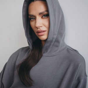 Superzachte hoodie van bamboestof, oversized, grijze kleur stijlvolle hoodie, goed voor dagelijks gebruik, gemakkelijk te stylen afbeelding 4